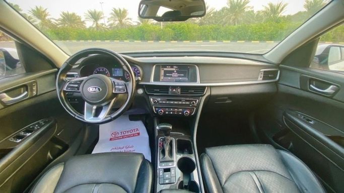 Подержанный Kia Optima IV Рестайлинг, 1.6 л, 2020 в Шардже от Halla Cars Белый цвет.  | AUTO.AE