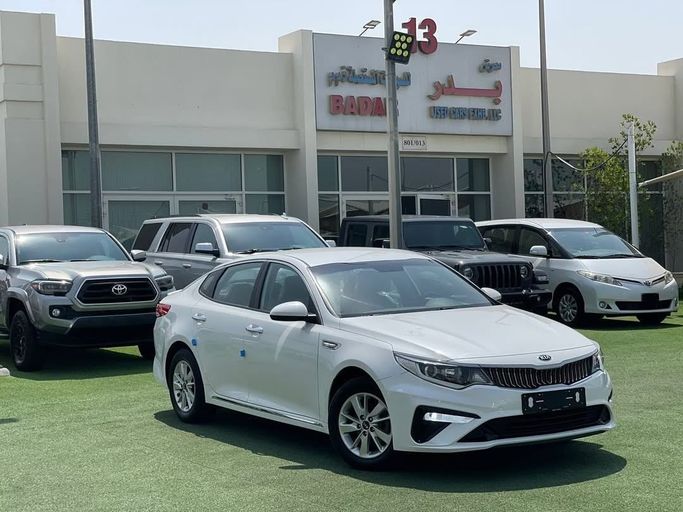 Used Kia Optima IV Facelift, 2.4 l, 2020 in Sharjah by Badar Used Cars, White color.  | AUTO.AE