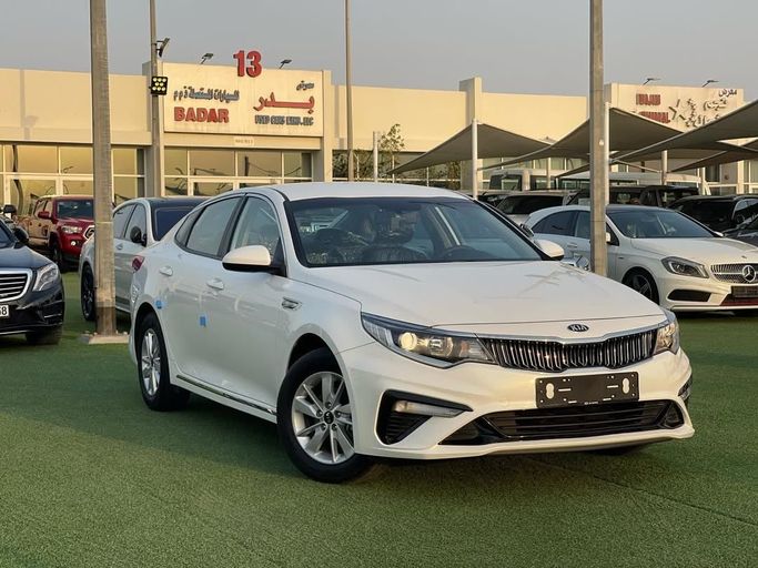 Used Kia Optima IV Facelift, 2.4 l, 2020 in Sharjah by Badar Used Cars, White color.  | AUTO.AE