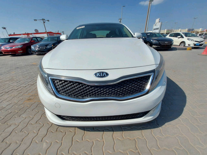 Used Kia Optima III Facelift, 2.0 l, 2015 in Sharjah by Al Madar, White color. American Specs | AUTO.AE