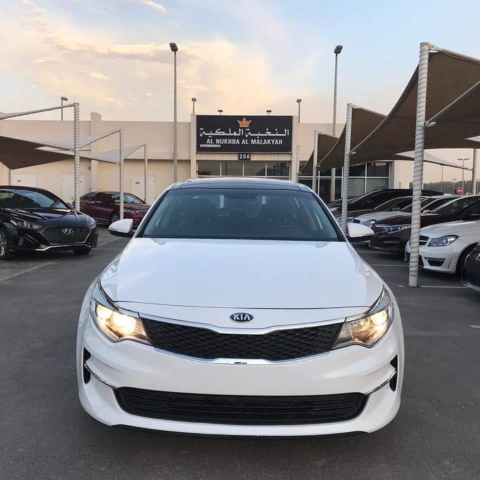 Used Kia Optima IV, 2.4 l, 2016 in Sharjah by Al Nukhba Al Malakyah Used Cars, White color. American Specs | AUTO.AE