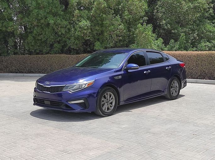 Подержанный Kia Optima IV Рестайлинг, 2.4 л, 2020 в Шардже от AL HAMOOR AL THAHABI Синий цвет. Американская | AUTO.AE