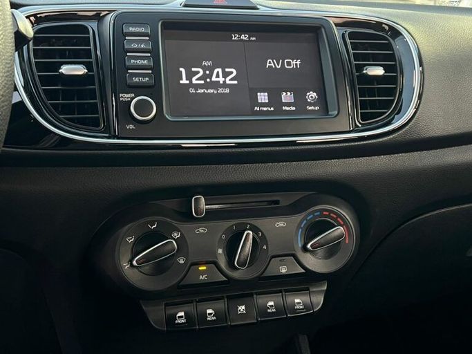 Новый Kia Pegas, 1.4 л, 2023 в Шардже от Al Aram Cars Белый цвет. GCC | AUTO.AE