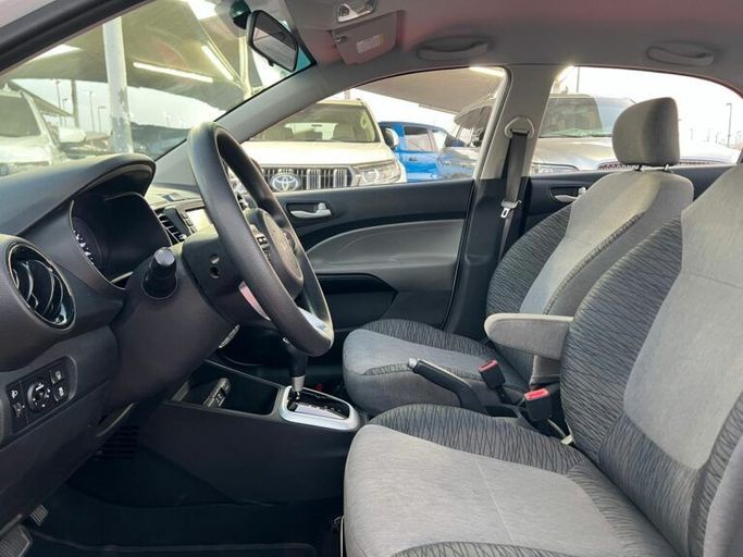 Новый Kia Pegas, 1.4 л, 2023 в Шардже от Al Aram Cars Белый цвет. GCC | AUTO.AE