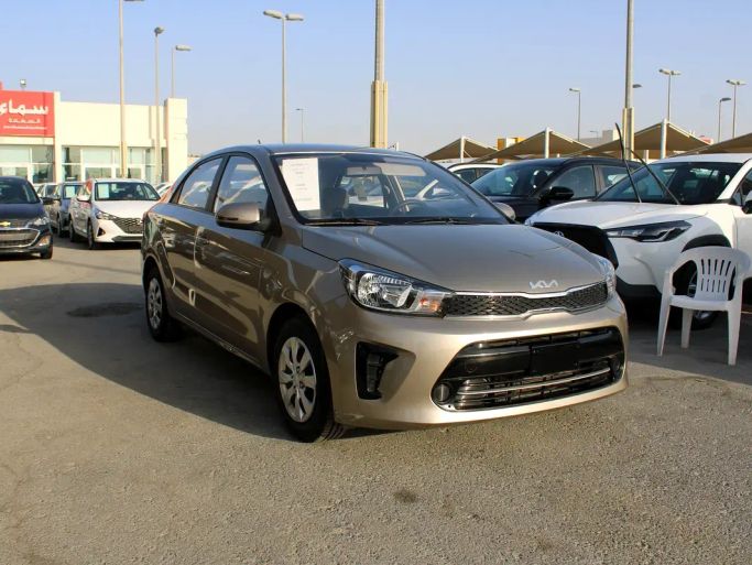 Подержанный Kia Pegas, 1.4 л, 2023 в Шардже от Sama alsaadah Cars Золотистый цвет. GCC | AUTO.AE | Объявление #263022
