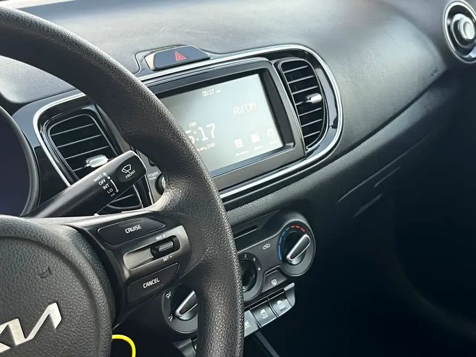 Подержанный Kia Pegas, 1.4 л, 2023 в ОАЭ, Шарджа от Rebou Alfakhama Белый цвет. GCC | AUTO.AE | Объявление #295807 — фото 10 из 13