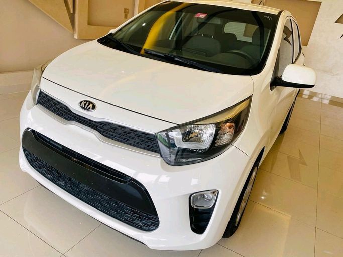 Used Kia Picanto III, 1.2 l, 2018 in Sharjah by Alhamoor Used Cars, White color. GCC Specs | AUTO.AE