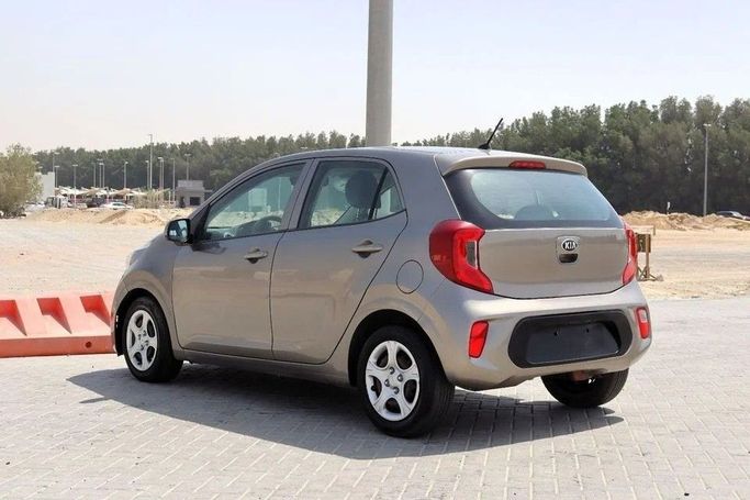 Подержанный Kia Picanto III, 1.2 л, 2019 в Шардже от Al Sayed Khamis Used Cars Серебристый цвет. GCC | AUTO.AE