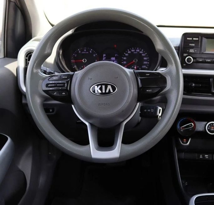 Подержанный Kia Picanto III, 1.2 л, 2019 в Шардже от Al Sayed Khamis Used Cars Серебристый цвет. GCC | AUTO.AE