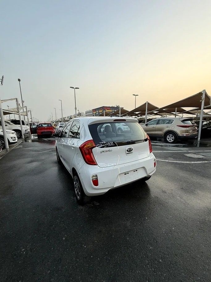 Подержанный Kia Picanto II, 1.2 л, 2015 в Шардже от Elmorshedi Motors Белый цвет. GCC | AUTO.AE