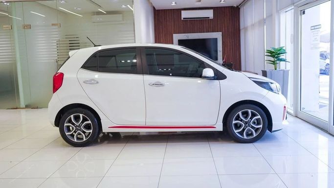 Подержанный Kia Picanto III, 1.2 л, 2019 в Шардже от Alsalama Motors Белый цвет. GCC | AUTO.AE