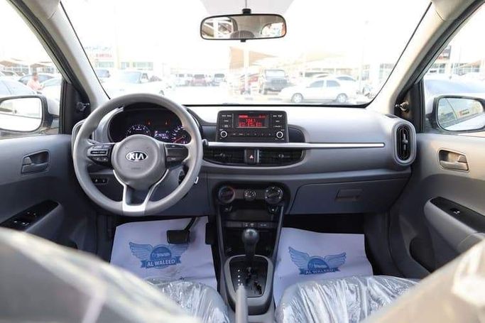 Подержанный Kia Picanto III, 1.2 л, 2020 в Шардже от OMC Used Cars Серебристый цвет. GCC | AUTO.AE