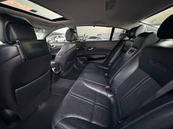 مستعملة Kia Quoris I، 3.3 لتر، 2014 في الإمارات، الشارقة من Hesham Safwat  Used Cars، اللون فضي. مواصفات الخليج | AUTO.AE | إعلان #293450 — صورة 13 من 16
