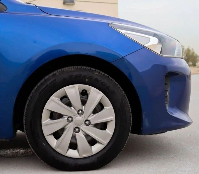 Подержанный Kia Rio IV (Global market), 1.4 л, 2020 в Шардже от Al Sayed Khamis Used Cars Синий цвет. GCC | AUTO.AE