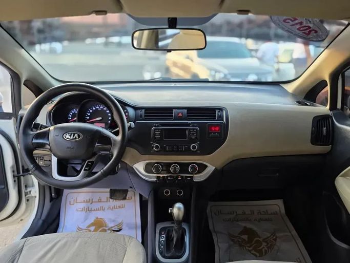 Подержанный Kia Rio III, 1.4 л, 2015 в Шардже от Al Sayed Ezzat Khamis Белый цвет. Other | AUTO.AE