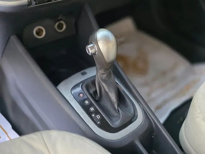 Подержанный Kia Rio III, 1.4 л, 2015 в Шардже от Al Sayed Ezzat Khamis Белый цвет. Other | AUTO.AE