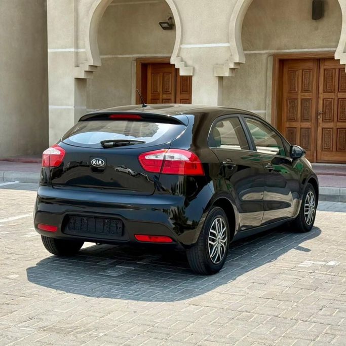 Подержанный Kia Rio III, 1.6 л, 2014 в Шардже от Sarmad Cars Черный цвет. Other | AUTO.AE