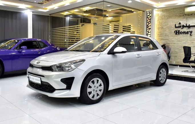 مستعملة Kia Rio فيس ليفت IV (SC), 1.4 l, 2021 في في الشارقة من Honey Jidosha Used Cars Tr.، اللون فضي. مواصفات الخليج | AUTO.AE | إعلان #273365