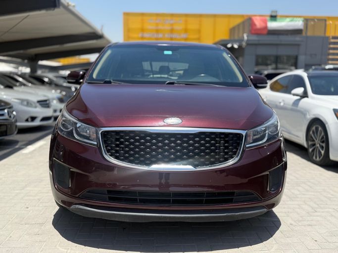 مستعملة Kia Sedona ثالثاً, 3.3 l, 2018 في في الشارقة من FAROUK KHALAF، اللون أحمر. المواصفات الأمريكية | AUTO.AE | إعلان #264556