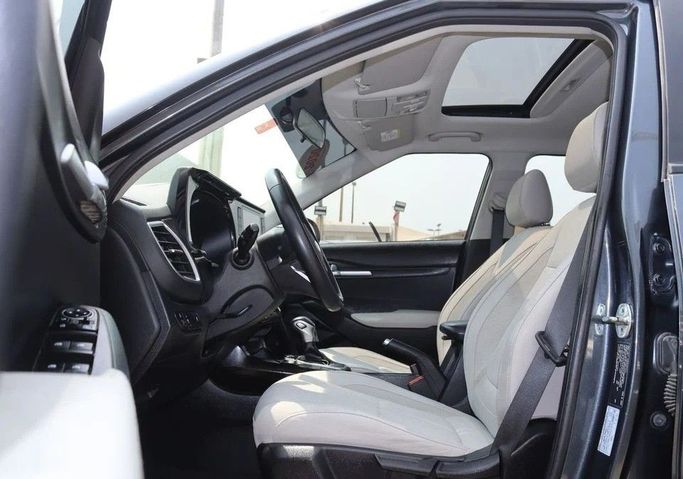 Used Kia Seltos I, 1.6 l, 2020 in Sharjah by Al Sayed Khamis Used Cars, Grey color. GCC Specs | AUTO.AE
