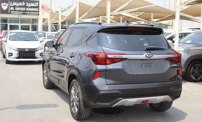 Used Kia Seltos I, 1.6 l, 2020 in Sharjah by Al Sayed Khamis Used Cars, Grey color. GCC Specs | AUTO.AE