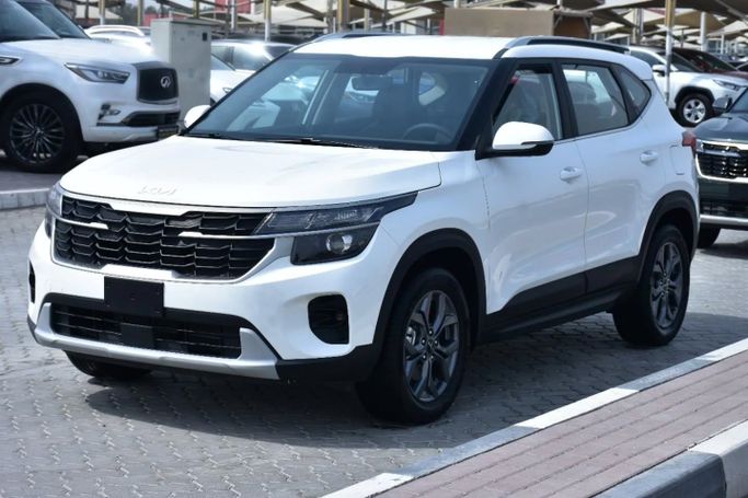 Новый Kia Seltos I Рестайлинг, 1.6 л, 2024 в Шардже от Alfaris Used Cars Белый цвет. Other | AUTO.AE