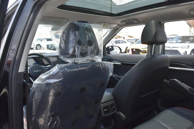 New Kia Seltos I Facelift, 1.6 l, 2024 in Sharjah by Alfaris Used Cars, Black color. Other | AUTO.AE