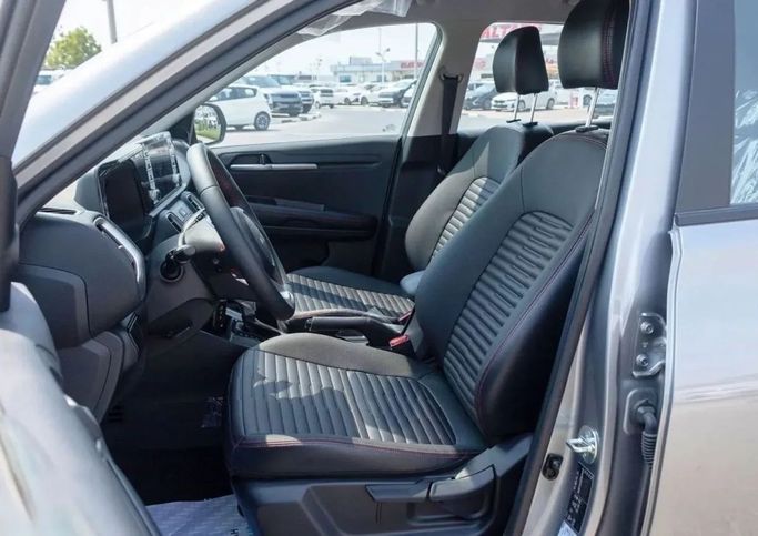 Новый Kia Sonet I, 1.5 л, 2023 в Шардже от Nour Alnukhba Motors Серебристый цвет. Other | AUTO.AE