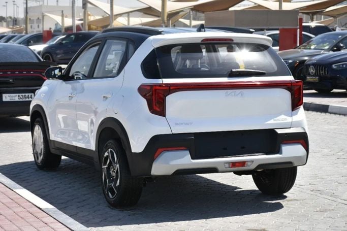 Новый Kia Sonet I Рестайлинг, 1.0 л, 2024 в Шардже от Alfaris Used Cars Белый цвет. Other | AUTO.AE