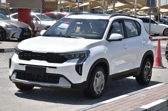 Новый Kia Sonet I Рестайлинг, 1.0 л, 2024 в Шардже от Alfaris Used Cars Белый цвет. Other | AUTO.AE