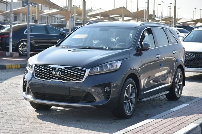 Подержанный Kia Sorento III Prime Рестайлинг, 2.0 л, 2020 в Шардже от Alfaris Used Cars Серый цвет. Other | AUTO.AE