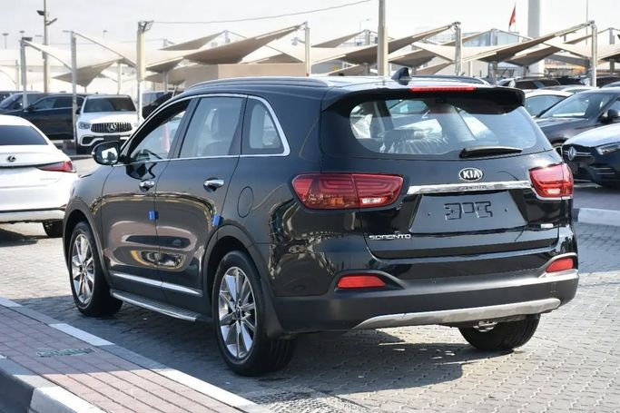 Подержанный Kia Sorento III Prime Рестайлинг, 2.0 л, 2020 в Шардже от Alfaris Used Cars Черный цвет. Other | AUTO.AE