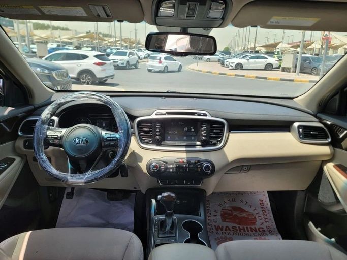 Used Kia Sorento III Prime Facelift, 2.4 l, 2018 in Sharjah by Tabarak Used Cars, Blue color. American Specs | AUTO.AE