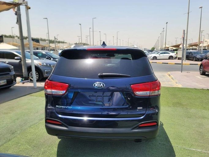 Used Kia Sorento III Prime Facelift, 2.4 l, 2018 in Sharjah by Tabarak Used Cars, Blue color. American Specs | AUTO.AE