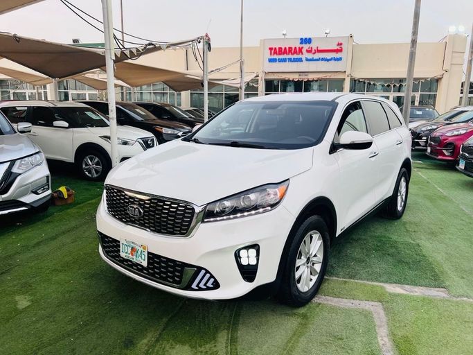 Подержанный Kia Sorento III Prime Рестайлинг, 3.3 л, 2019 в Шардже от Tabarak Used Cars Белый цвет. Американская | AUTO.AE