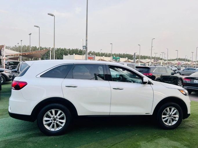 Подержанный Kia Sorento III Prime Рестайлинг, 3.3 л, 2019 в Шардже от Tabarak Used Cars Белый цвет. Американская | AUTO.AE