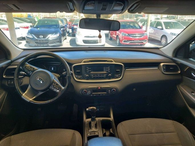 Used Kia Sorento III Prime, 3.3 l, 2016 in Sharjah by Al Qanaah Used Cars, Silver color. GCC Specs | AUTO.AE