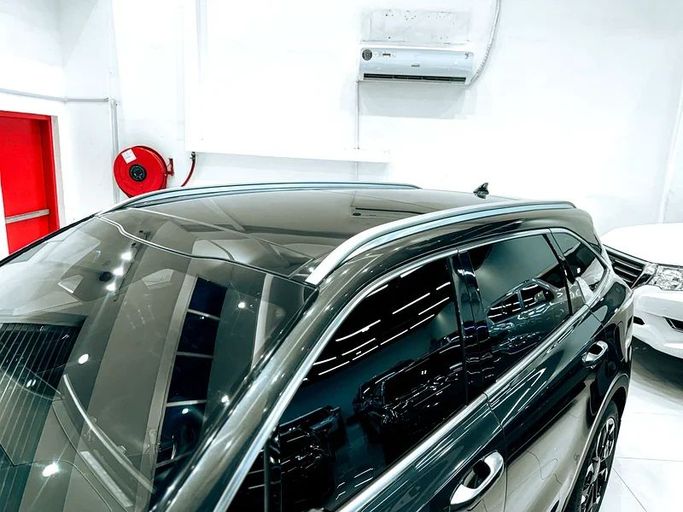 Подержанный Kia Sorento IV Рестайлинг, 2.5 л, 2024 в Шардже от Ryno Cars Серый цвет. GCC | AUTO.AE