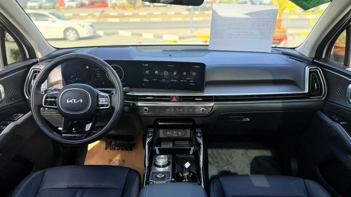 Подержанный Kia Sorento IV, 2.2 л, 2025 в Шардже от Badar Used Cars Белый цвет.  | AUTO.AE