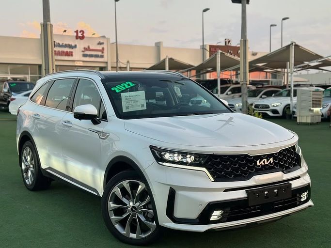 Подержанный Kia Sorento IV, 2.5 л, 2022 в Шардже от Badar Used Cars Белый цвет.  | AUTO.AE