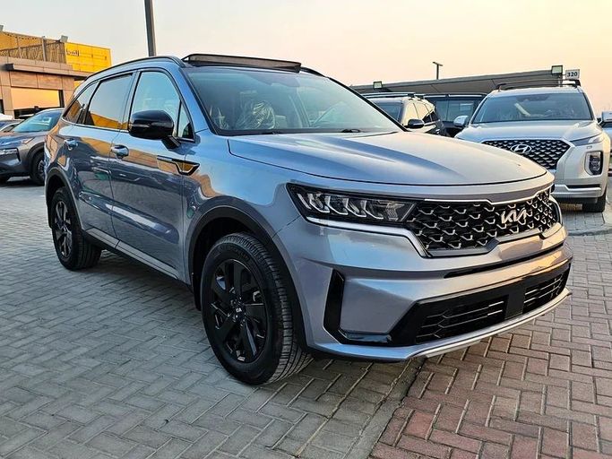 Used Kia Sorento IV, 3.5 l, 2021 in Sharjah by Al Hedou Used Cars, Grey color. American Specs | AUTO.AE