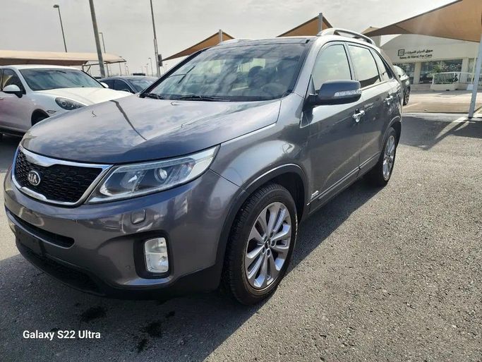 Подержанный Kia Sorento III Prime, 3.3 л, 2015 в Шардже от Bashar Karoomi Kunani Серый цвет. GCC | AUTO.AE