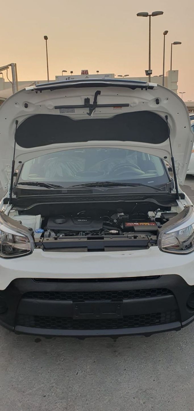 Подержанный Kia Soul II Рестайлинг, 1.6 л, 2017 в Шардже от Ishtar Used Cars Белый цвет. Other | AUTO.AE