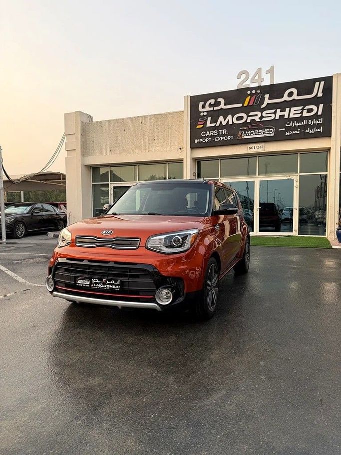 Подержанный Kia Soul II Рестайлинг, 1.6 л, 2018 в Шардже от Elmorshedi Motors Оранжевый цвет. Американская | AUTO.AE
