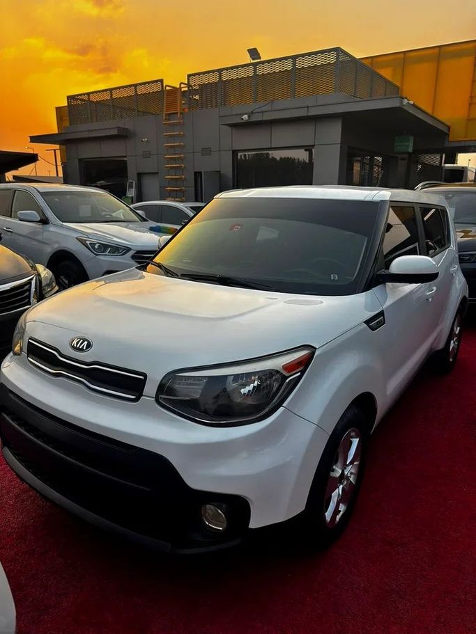 Used Kia Soul II Facelift, 2.0 l, 2018 in Sharjah by Al majarah al sabaah used cars, White color. American Specs | AUTO.AE