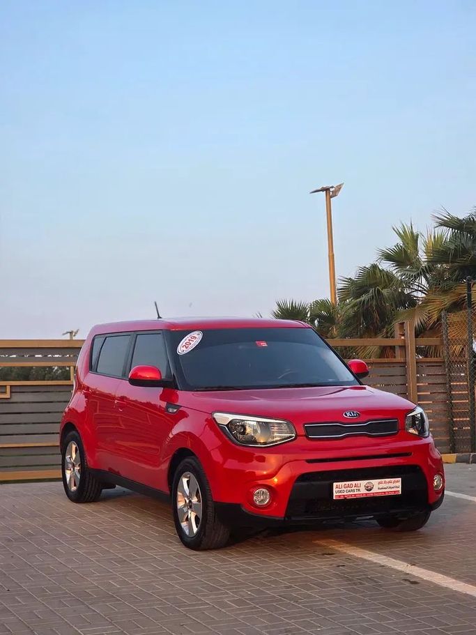 مستعملة Kia Soul شد الوجه الثاني, 1.6 l, 2019 في في الشارقة من Ali Gad Ali Used Cars، اللون أحمر. مواصفات الخليج | AUTO.AE