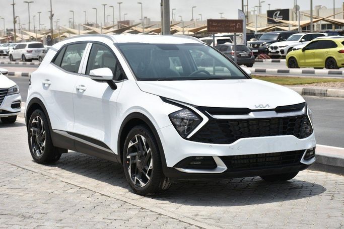 جديدة Kia Sportage فيس ليفت V, 1.6 l, 2025 في في الشارقة من Alfaris Used Cars، اللون أبيض.  | AUTO.AE | إعلان #203413