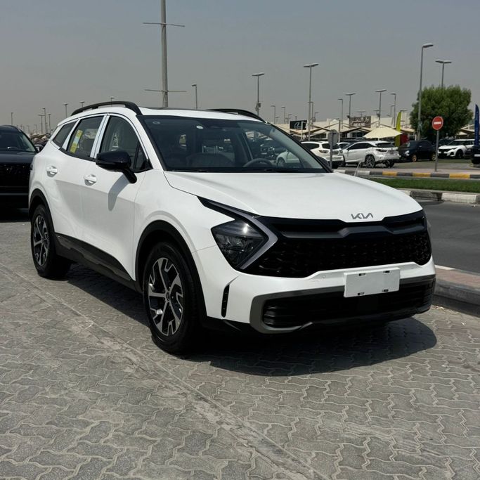 New Kia Sportage V, 1.5 l, 2024 in Sharjah by Alfaris Used Cars, White color.  | AUTO.AE