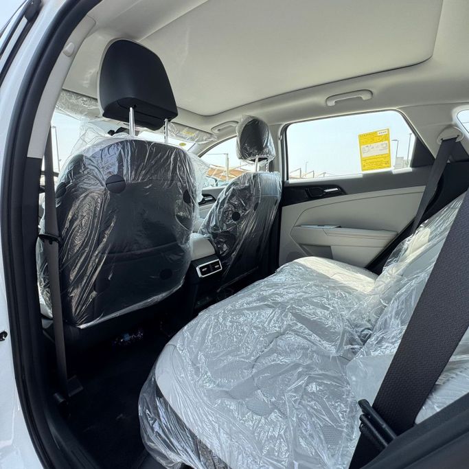 New Kia Sportage V, 1.5 l, 2024 in Sharjah by Alfaris Used Cars, White color.  | AUTO.AE