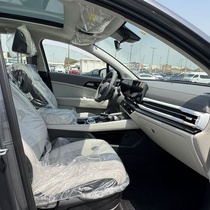 New Kia Sportage V, 1.5 l, 2024 in Sharjah by Alfaris Used Cars, White color.  | AUTO.AE